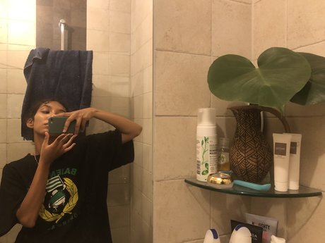 V era I nez P rtfors ポルノスター ヌード ギャラリー