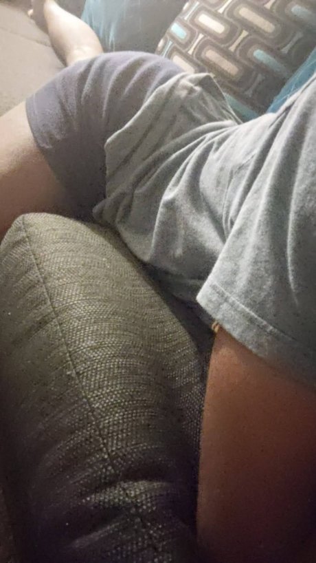 ブルネットの猫OnlyFans セクシーヌード ギャラリー