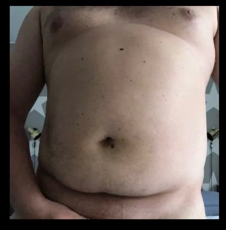 Chubby Bear 可愛いモデル 画像