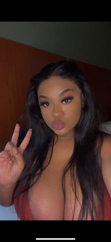 かわいいシーメールオンリーファンズ ホットセックス 画像