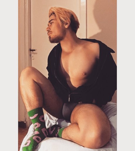 成熟した偽のおっぱいOnlyFans セックス 写真