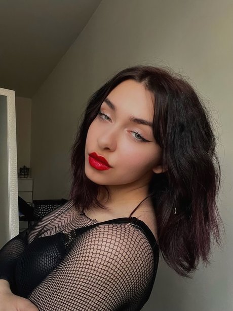 QUEEN UNIKITTY 完璧な女優 画像