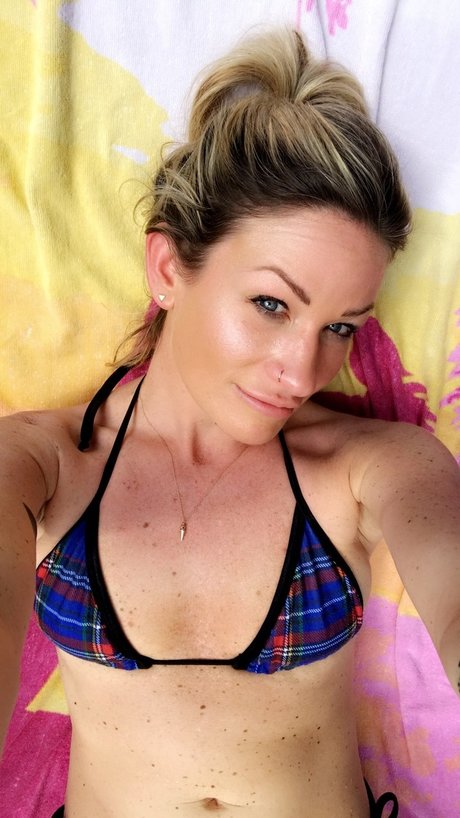 RabbitGirl かわいいモデル ギャラリー