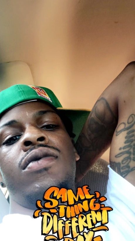 イスラム教徒のオンリーファンズ セクシー裸 ギャラリー