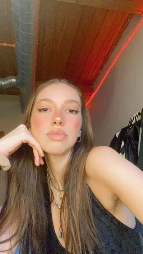 Quinn Cummingham XXXモデル 画像