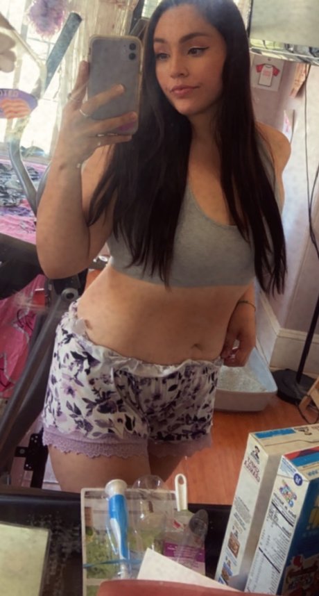 ぽっちゃり黒人OnlyFans セクシーヌード ギャラリー