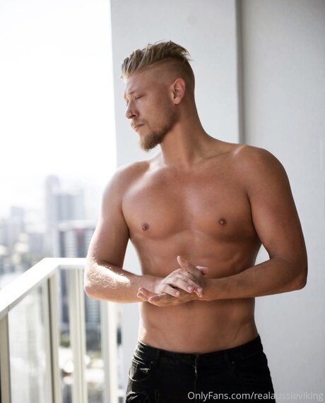 Jaxson Wolfe エロティックなスター アーカイブ