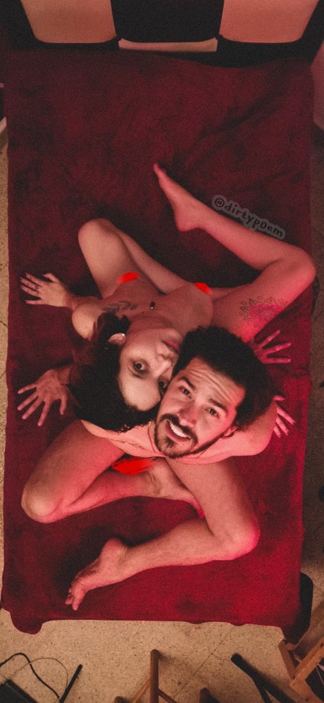 By Desi y Leo アダルト女優 ギャラリー