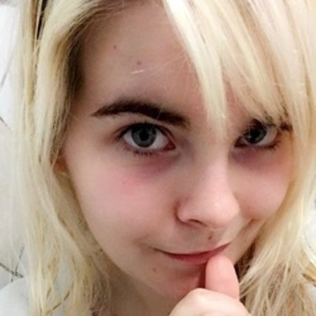 ラバーオンリーファン アートポルノ 写真