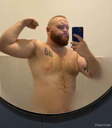 RedBearded ポルノスター HD 写真