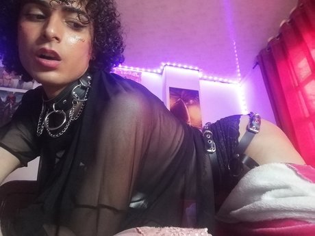 ヴィゴ・オンリーファンズ セクシーヌード アーカイブ