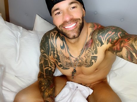 Ryan Steel xxx女優 写真