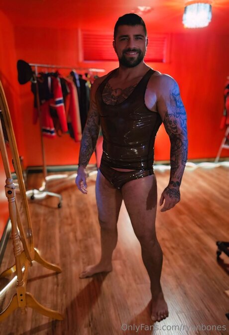 Ryan Bones HD女優 写真