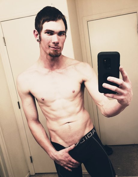 Blueeyed Bachelor ヌードモデル 写真