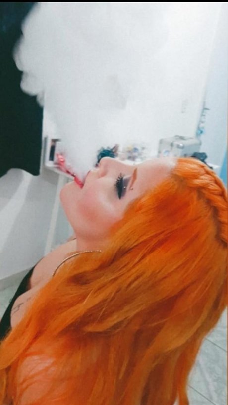 痩せた黒人ティーンのOnlyFans ポルノ 写真