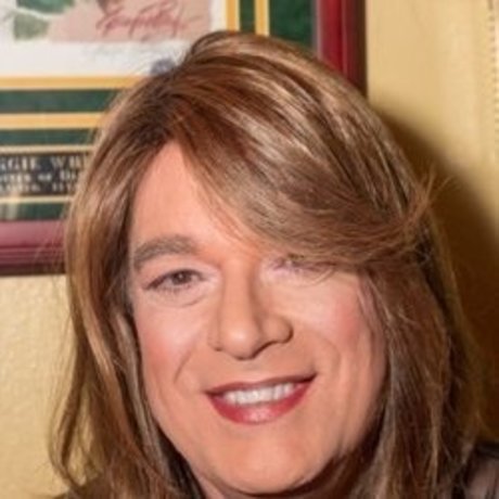 ニューハーフ 熟女 OnlyFans 美しい裸 画像