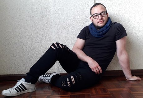 曲線美の女の子オンリーファンズ 限定 ギャラリー