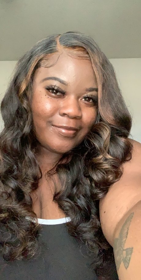 18歳のオンリーファンズ ベスト 写真