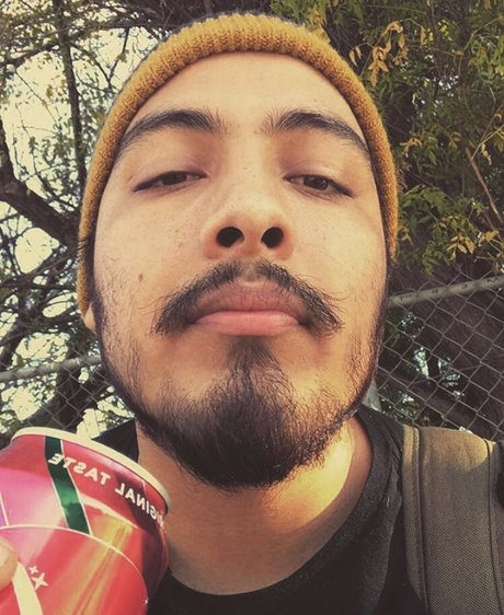 ピアス乳首オンリーファンズ ヌード 画像