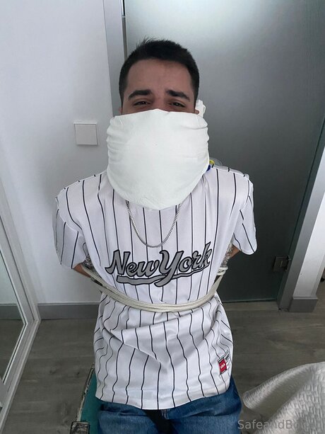 ラテン系ティーンオンリーファンズ 美しいヌード 画像