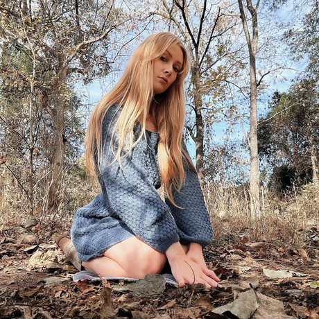 Sadie Blair ホットなモデル 写真