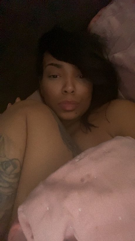 SadeAmor アートモデル 写真