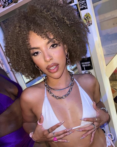 Diessika Del Cruz かわいいスター 写真