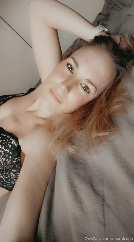 naomicuph ポルノスター 写真