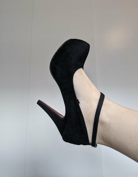 naomicuph ポルノスター HD 画像