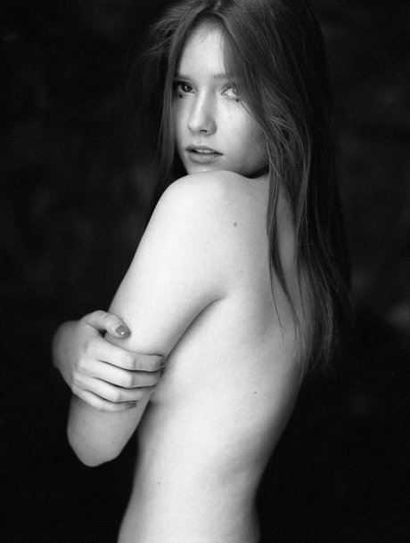 熟女の足オンリーファンズ ホット 写真