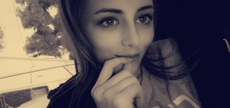 おばあちゃんの熟女OnlyFans ヌード 画像