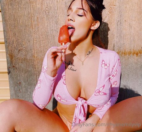 クーガーオンリーファンズ 無料ポルノ 画像