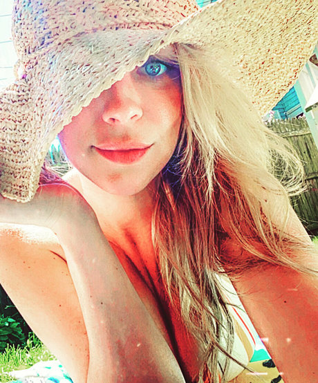 ロシアのお母さんOnlyFans アートヌード ギャラリー