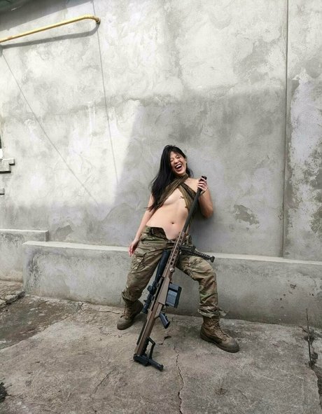 modeltechie トップ女優 写真