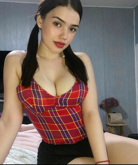 ヌード 屋外 OnlyFans ポルノ 写真