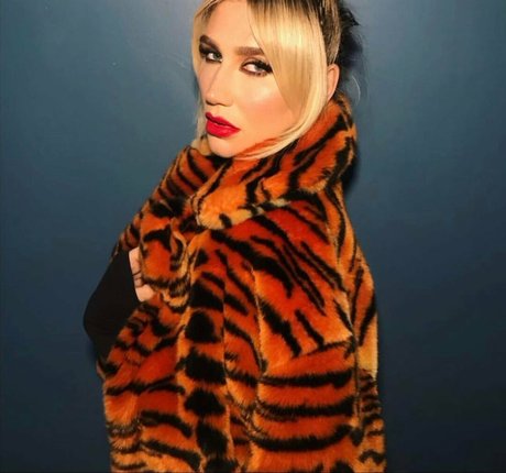 KeshaRose ホット女優 写真