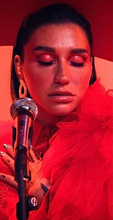 KeshaRose 高品質のスター ギャラリー