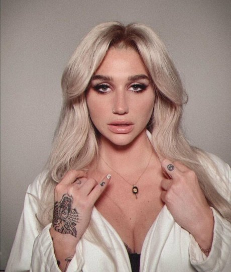 KeshaRose モデル 写真