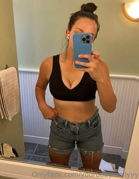 日本の女子高生OnlyFans エロチック 写真