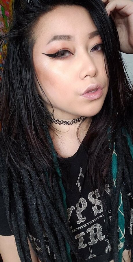 waifoodd 独占ポルノスター 写真