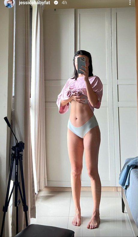 マイクロTバックOnlyFans 可愛い 写真