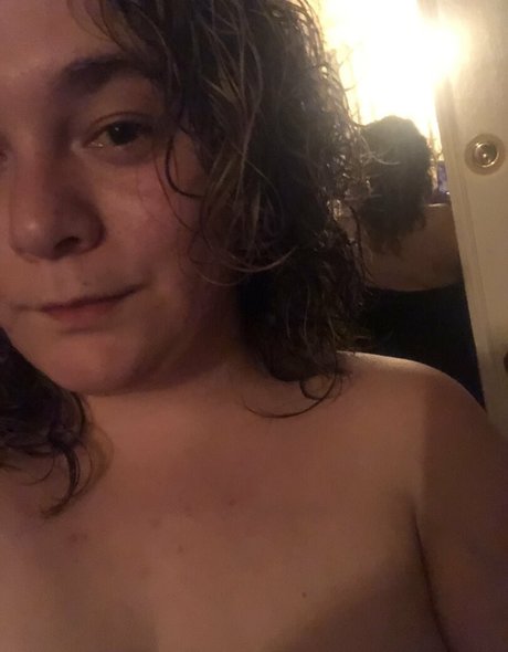 肉厚熟女オンリーファンズ セクシー 写真