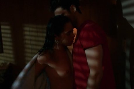 Rosa Salazar 独占女優 写真