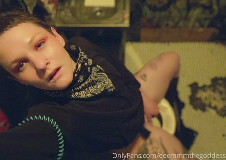 eeemmmthegoddess 美しいスター 写真