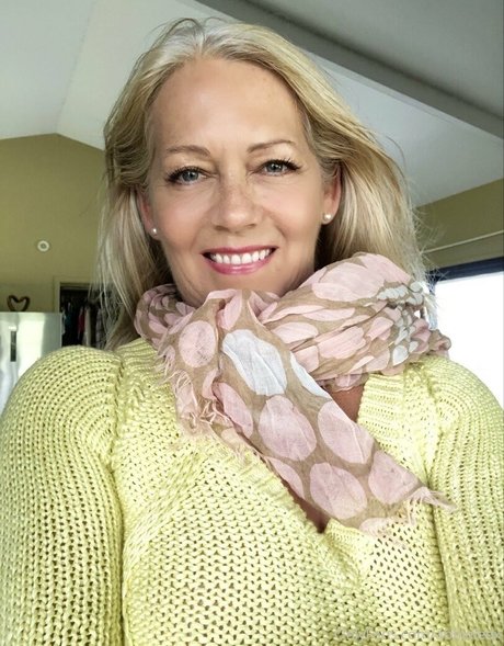 ウェブカメラ オンリーファンズ アダルト 写真