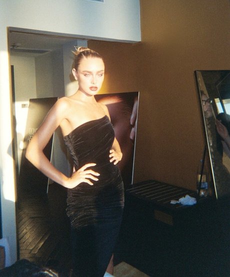 垂れ下がった熟女OnlyFans ホットヌード 画像