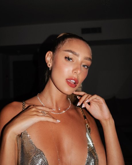 小人の裸OnlyFans アートxxx 写真