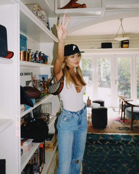 18歳以下の無料OnlyFans トップ 写真