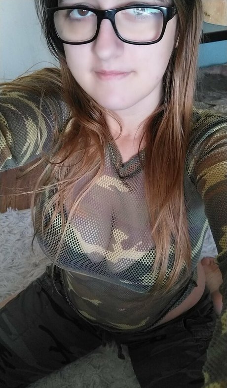 巨大なペニスオンリーファンズ アート裸 写真