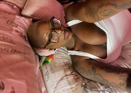 ティーンランジェリーOnlyFans セクシーヌード 写真